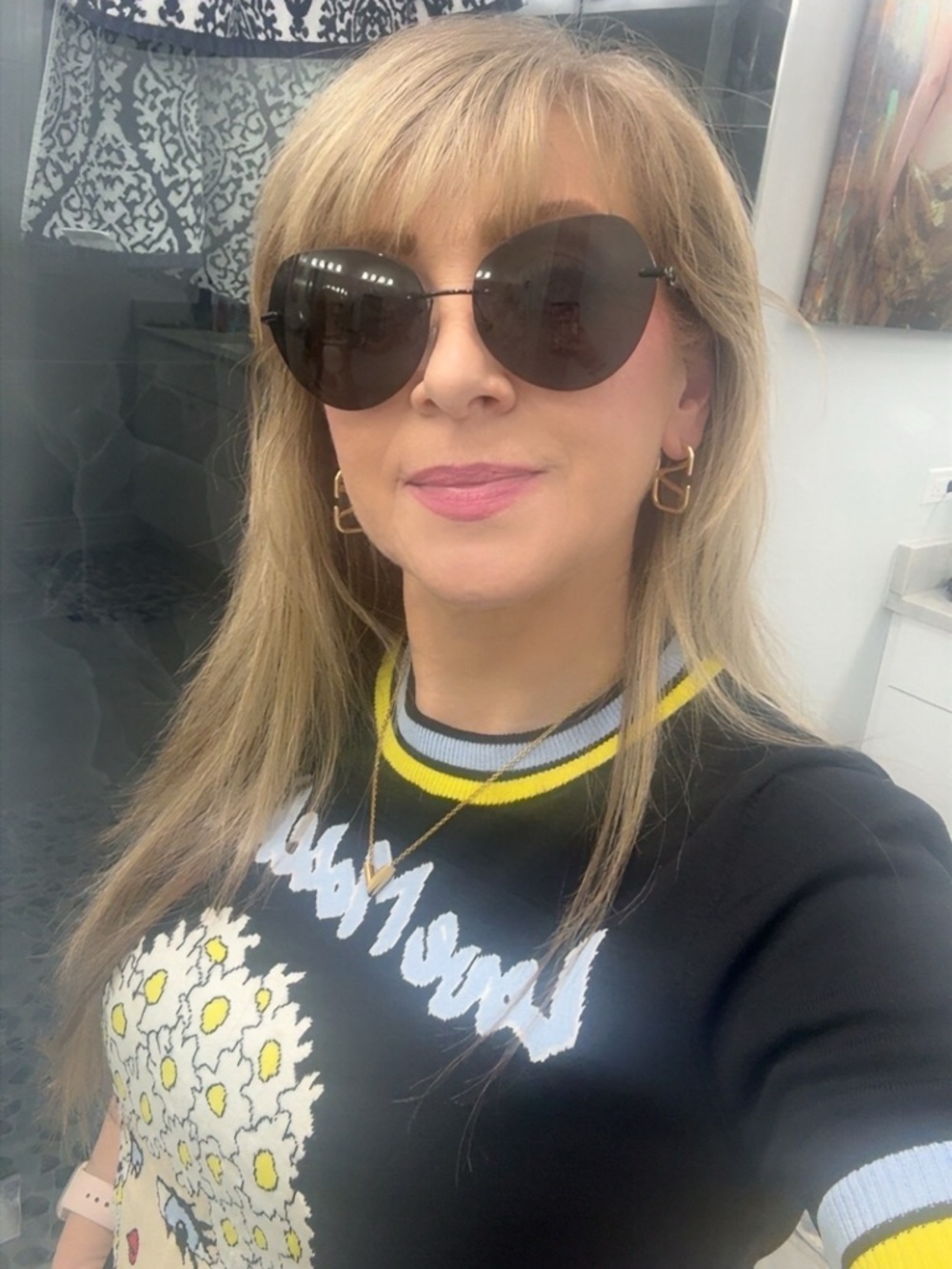 Bvlgari beautiful reamless  cat eye 
logo-engraved sunglasses In EUC  with case